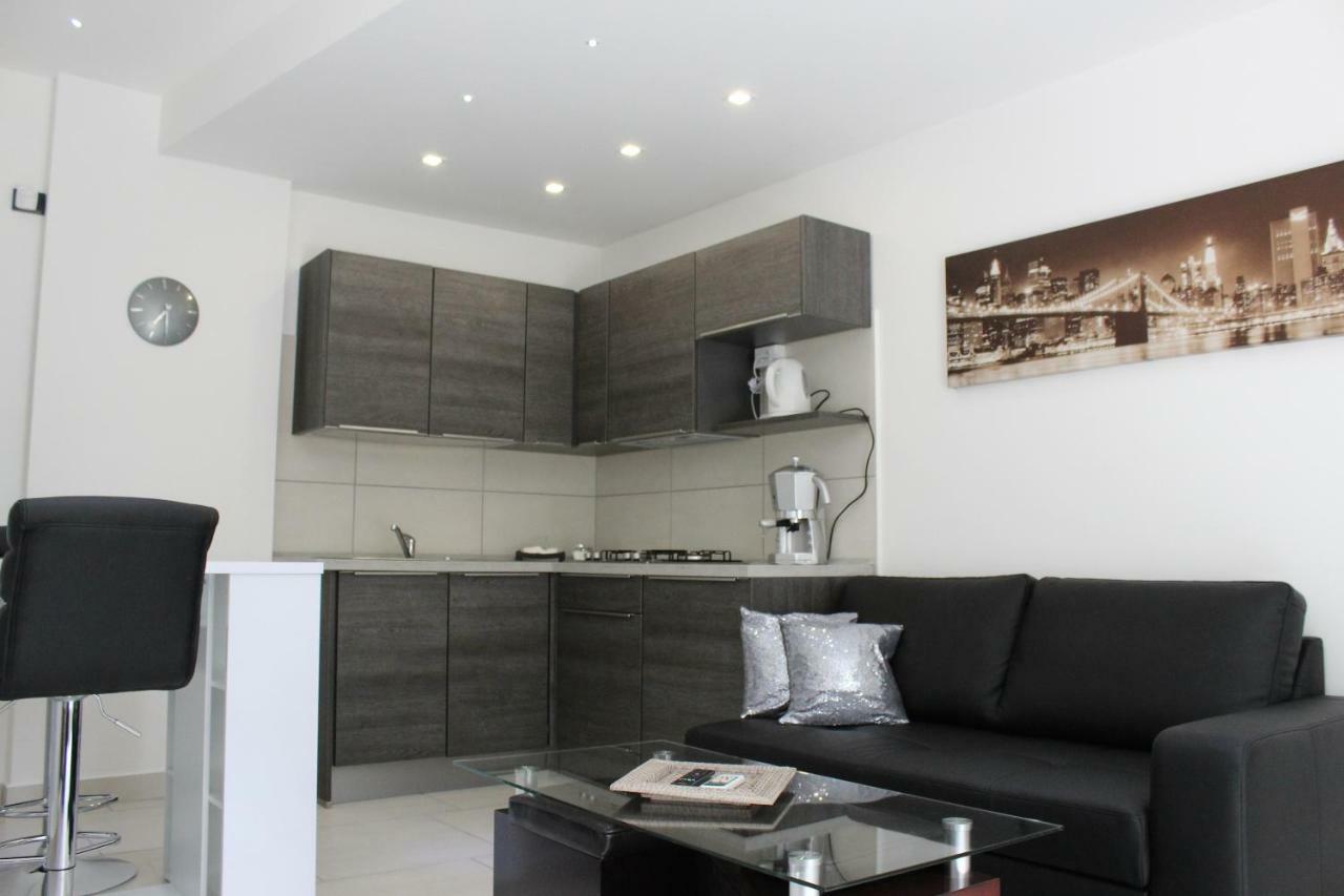 Villa Nina 2013 Appartamento Taormina Exteriör bild