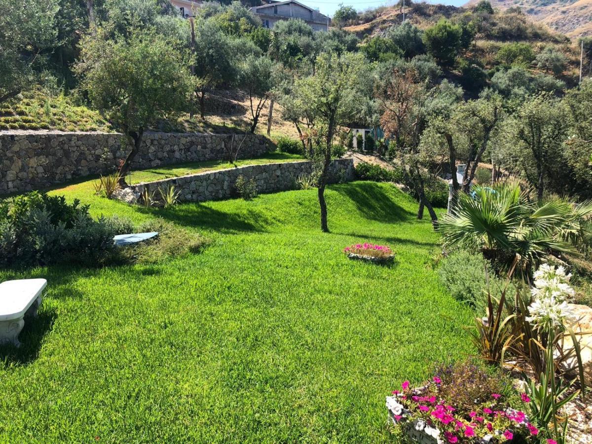 Villa Nina 2013 Appartamento Taormina Exteriör bild